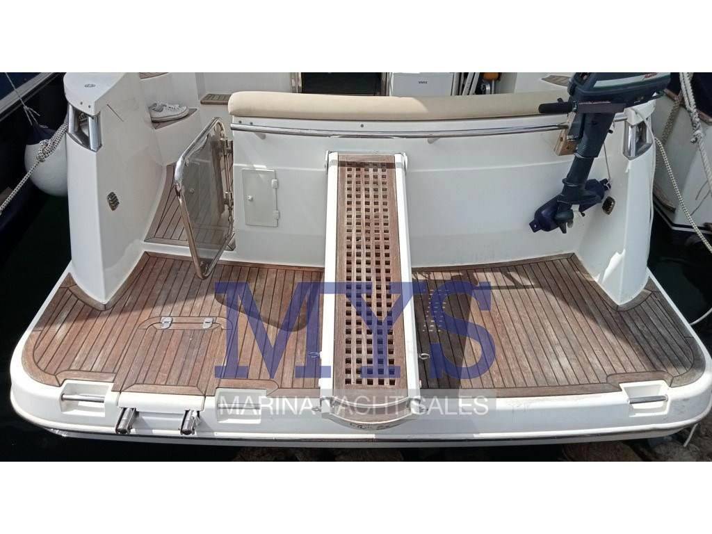 Galeon 390 fly
