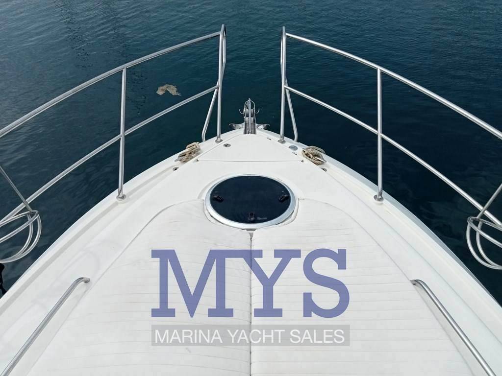 Galeon 390 fly