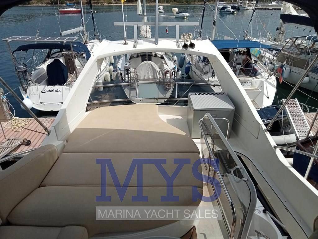 Galeon 390 fly