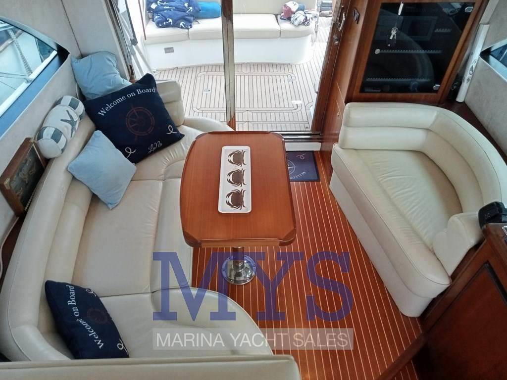 Galeon 390 fly