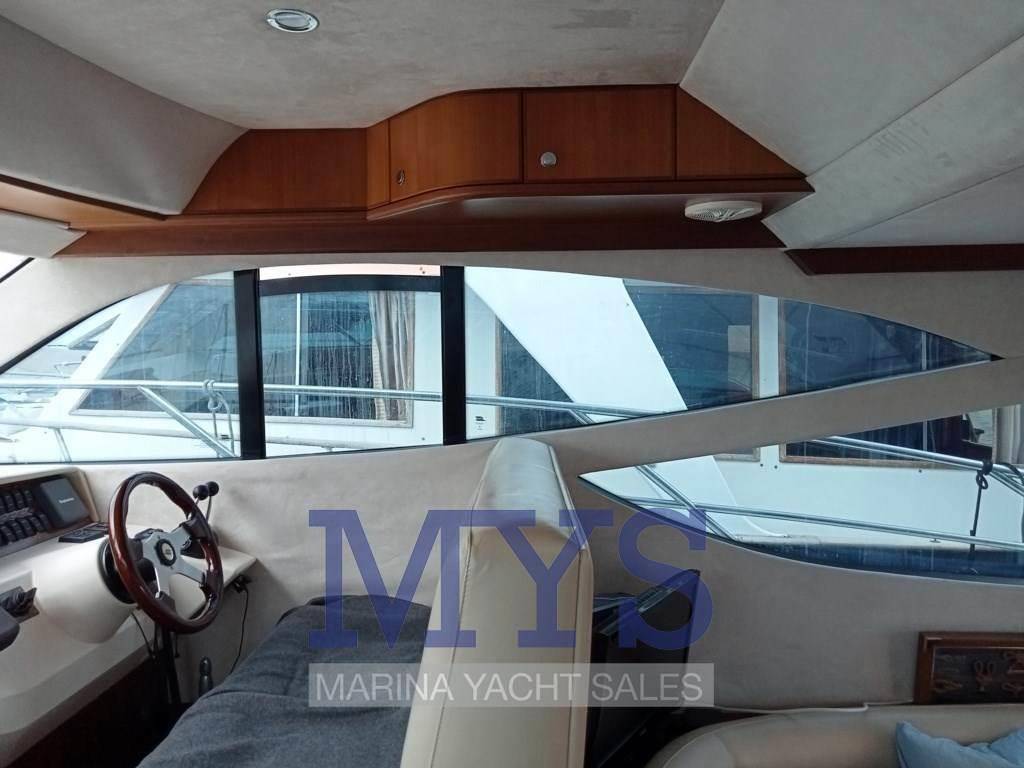 Galeon 390 fly
