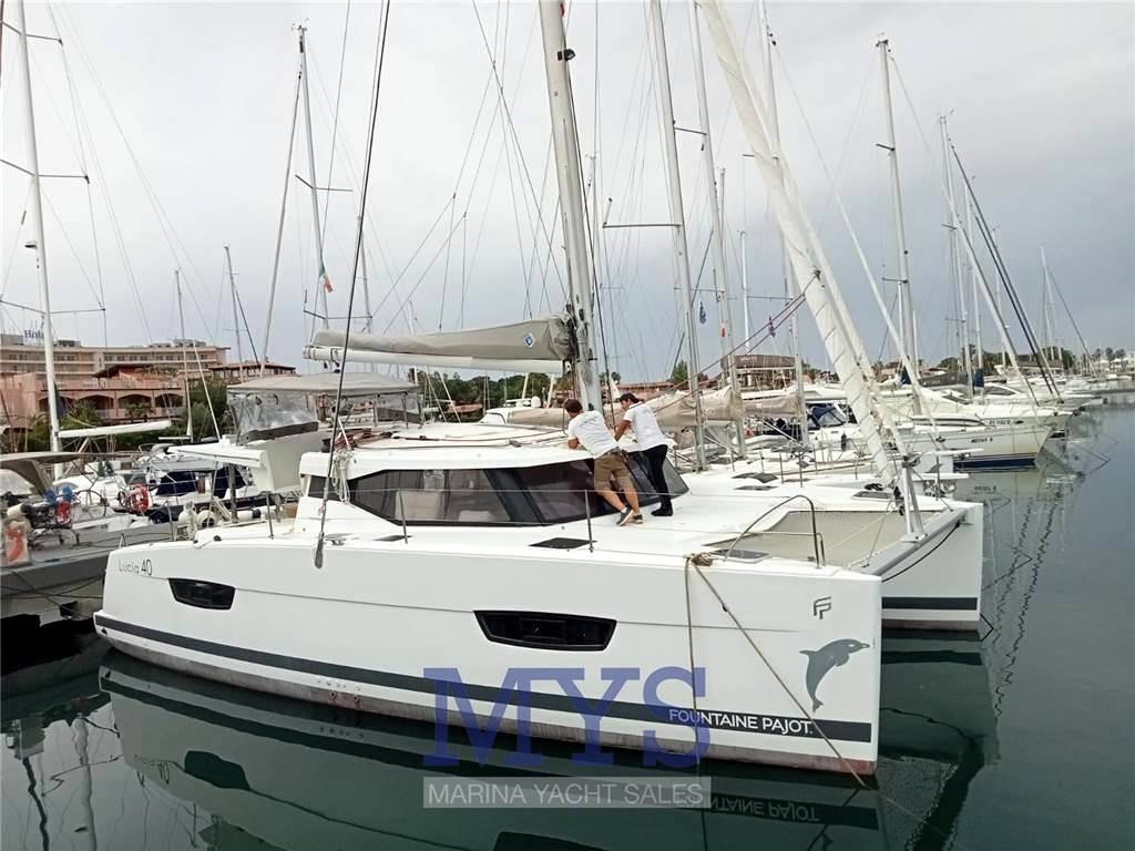 Fountaine pajot Lucia 40