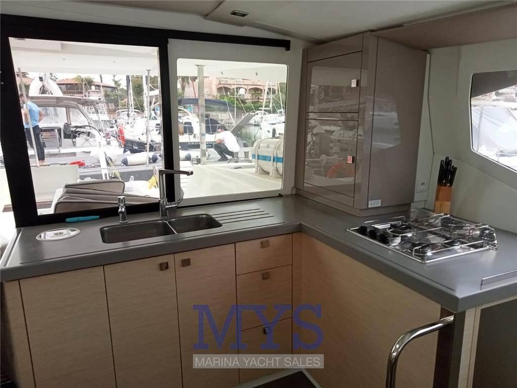 Fountaine pajot Lucia 40