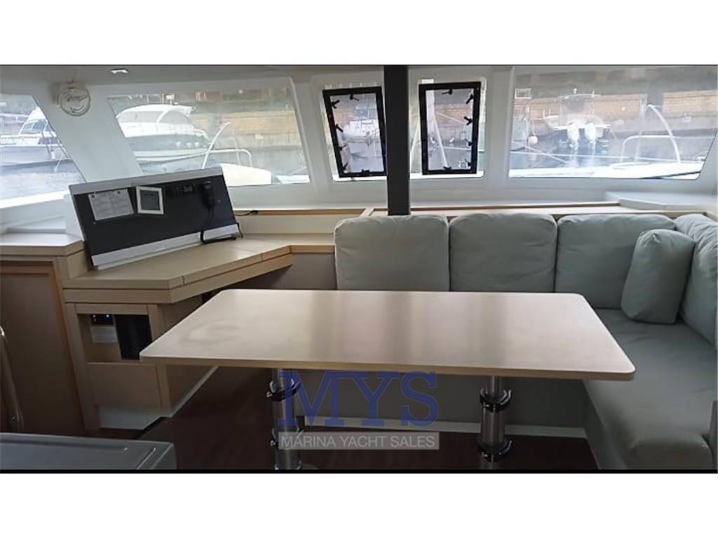 Fountaine pajot Lucia 40
