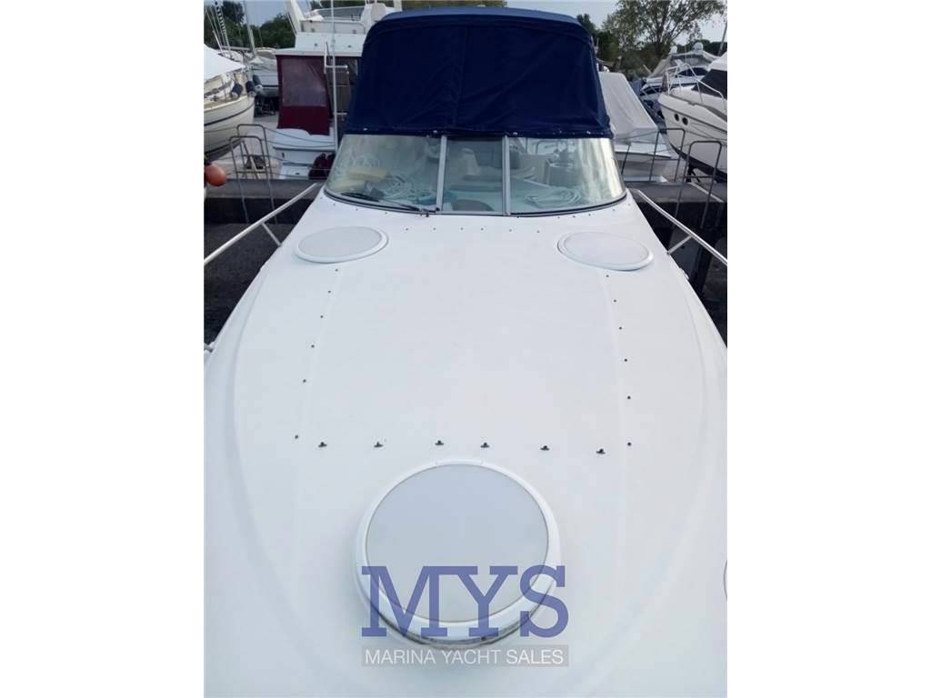 Cruiser yacht 3175 rogue