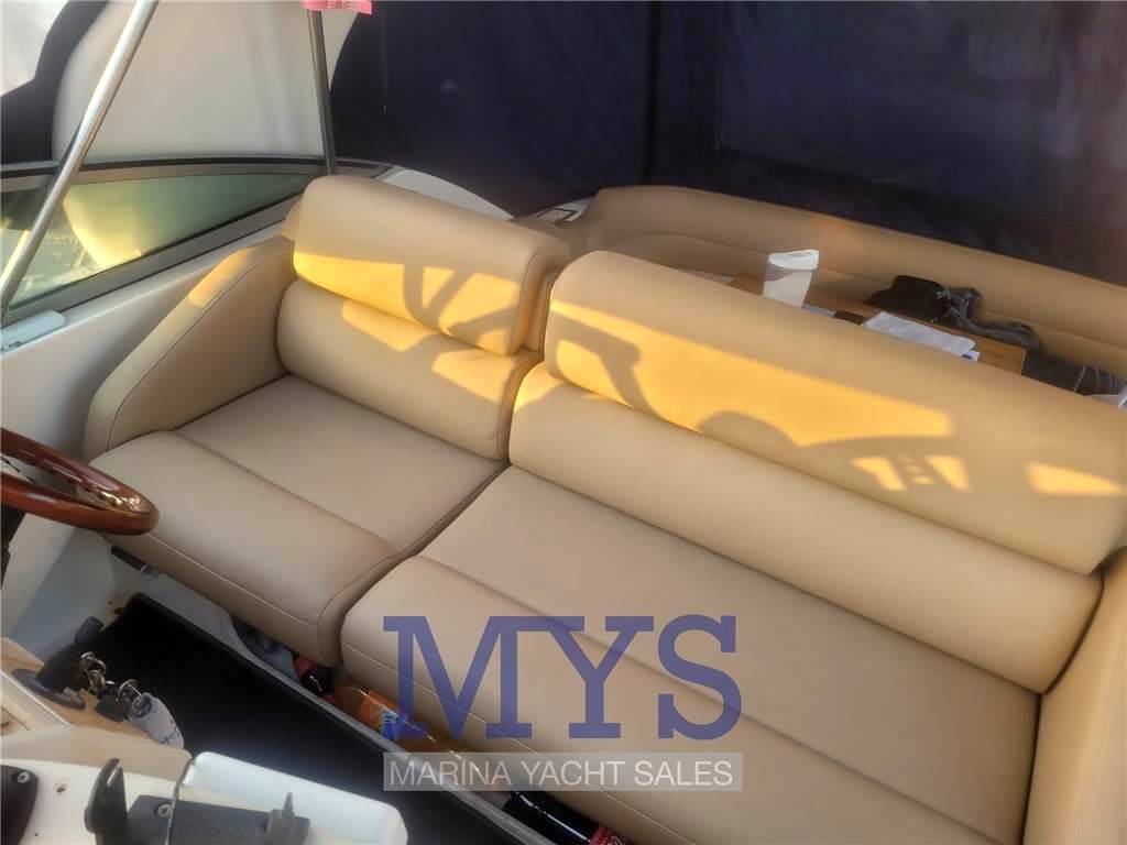 Cruiser yacht 3175 rogue