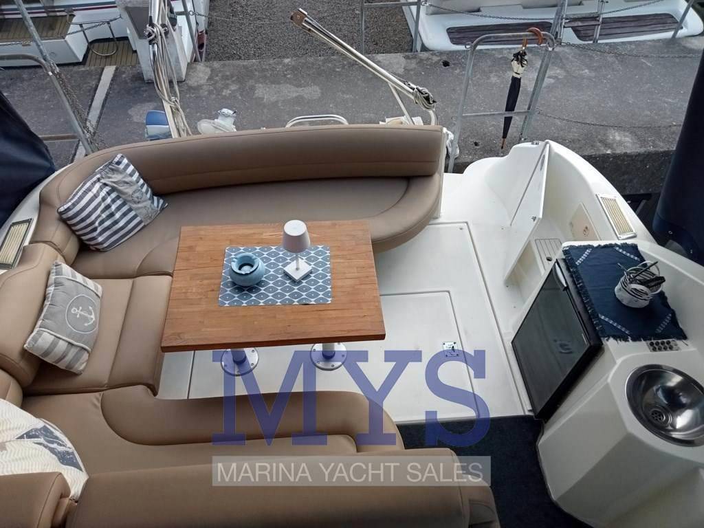 Cruiser yacht 3175 rogue