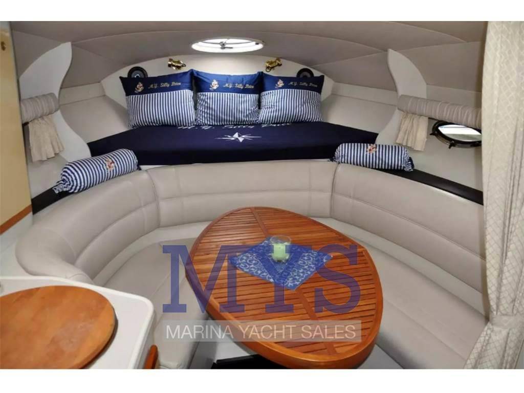 Cruiser yacht 3175 rogue