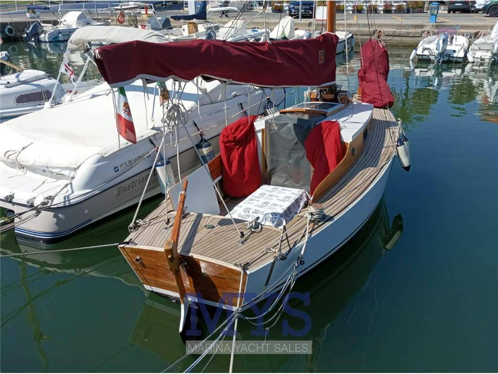 Archetti Cutter aurico