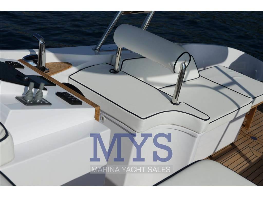 Cantiere ma.mi Ma.mi 28 t top