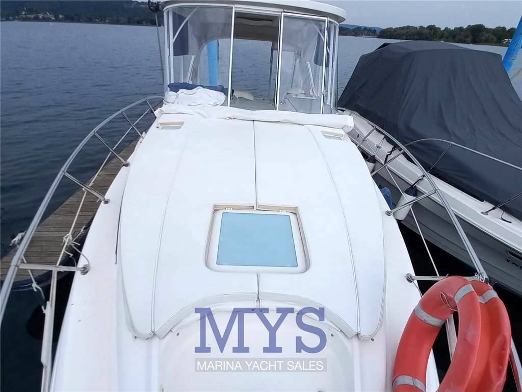 Bayliner 305