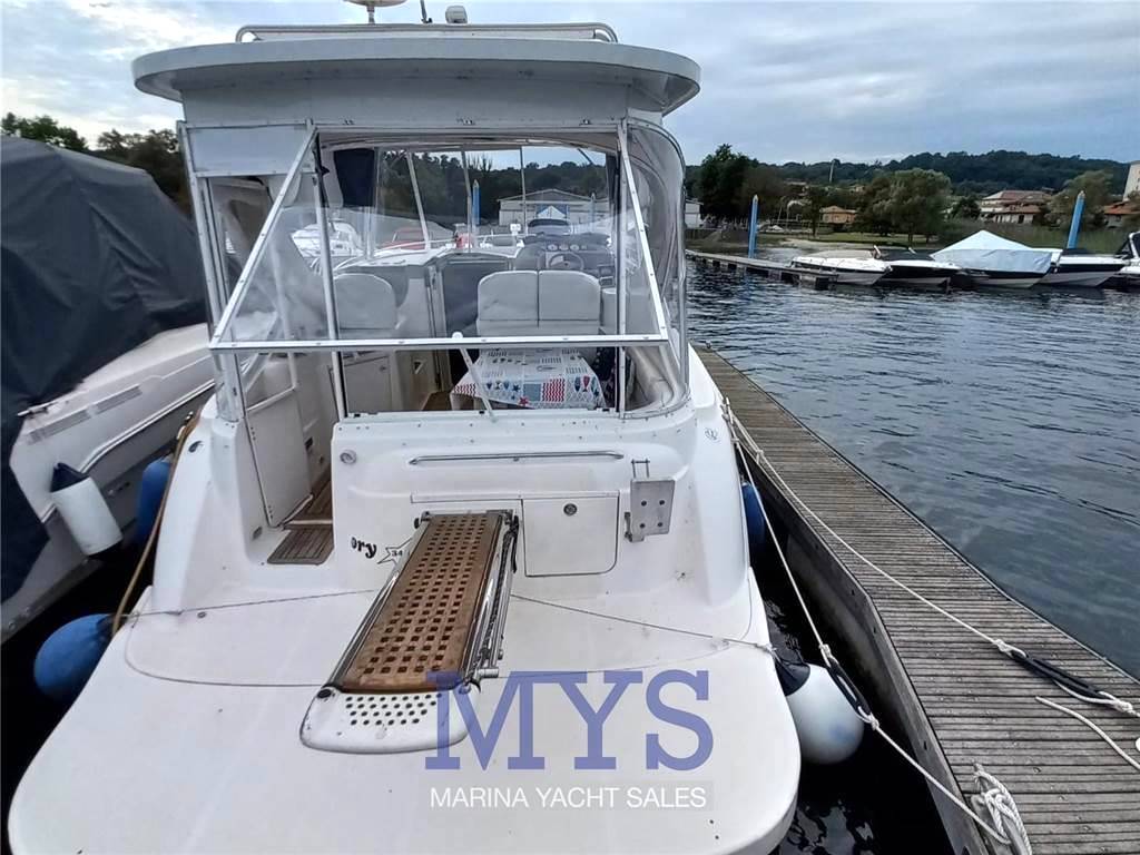 Bayliner 305