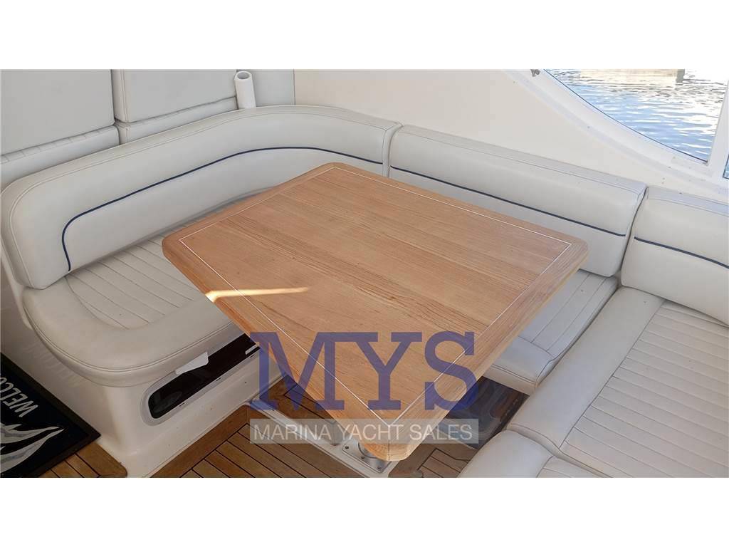 Bayliner 305