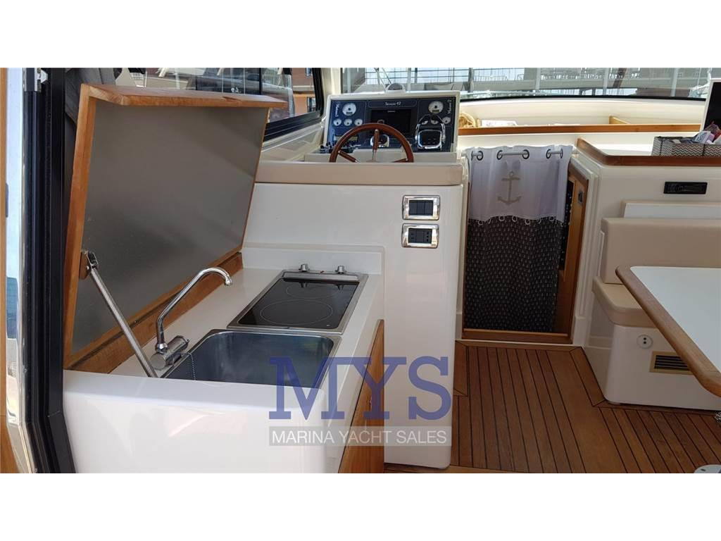 Di donna Serapo 42 cabin ht