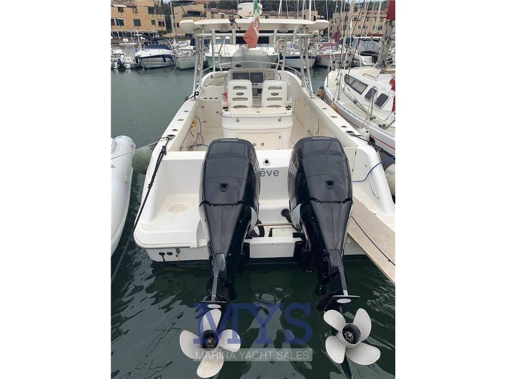 Boston whaler Outrage 320