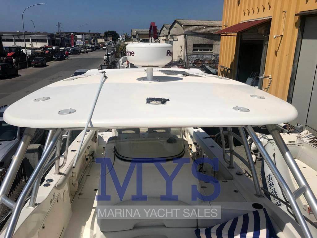 Boston whaler Outrage 320