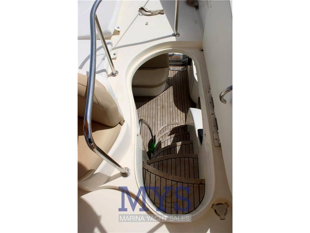 Azimut 46