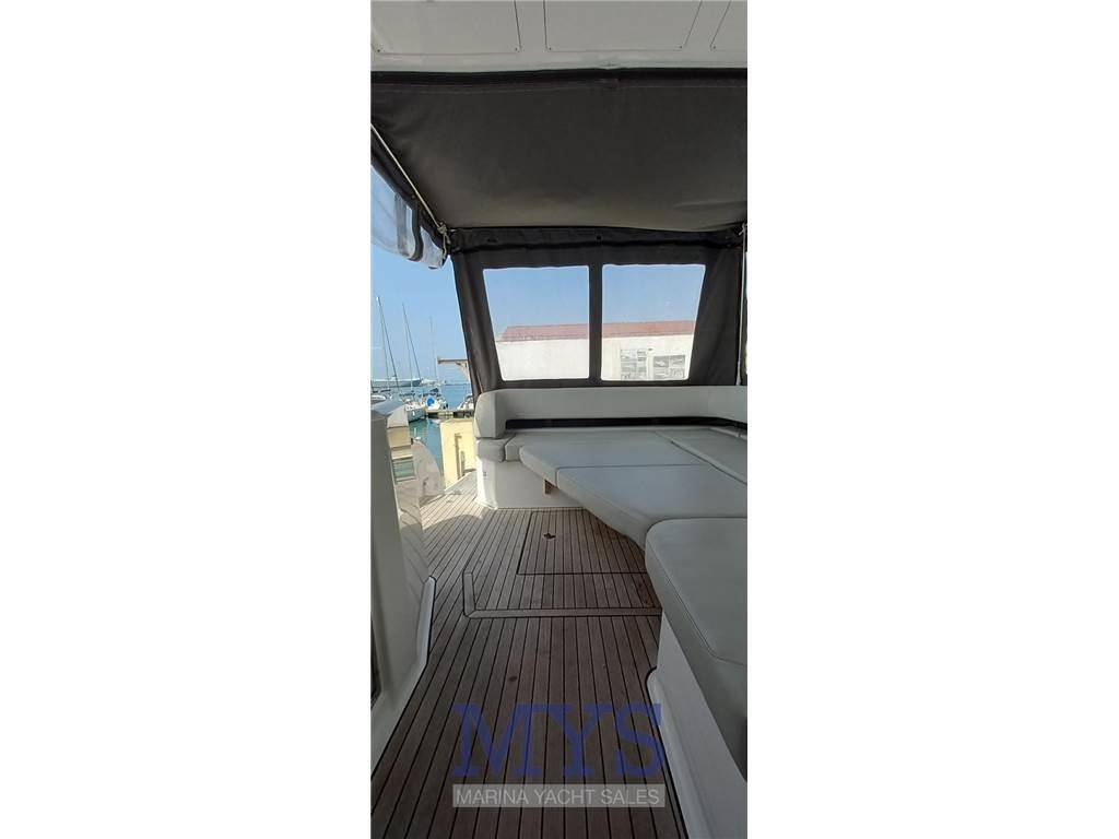 Bavaria S 33 hard top