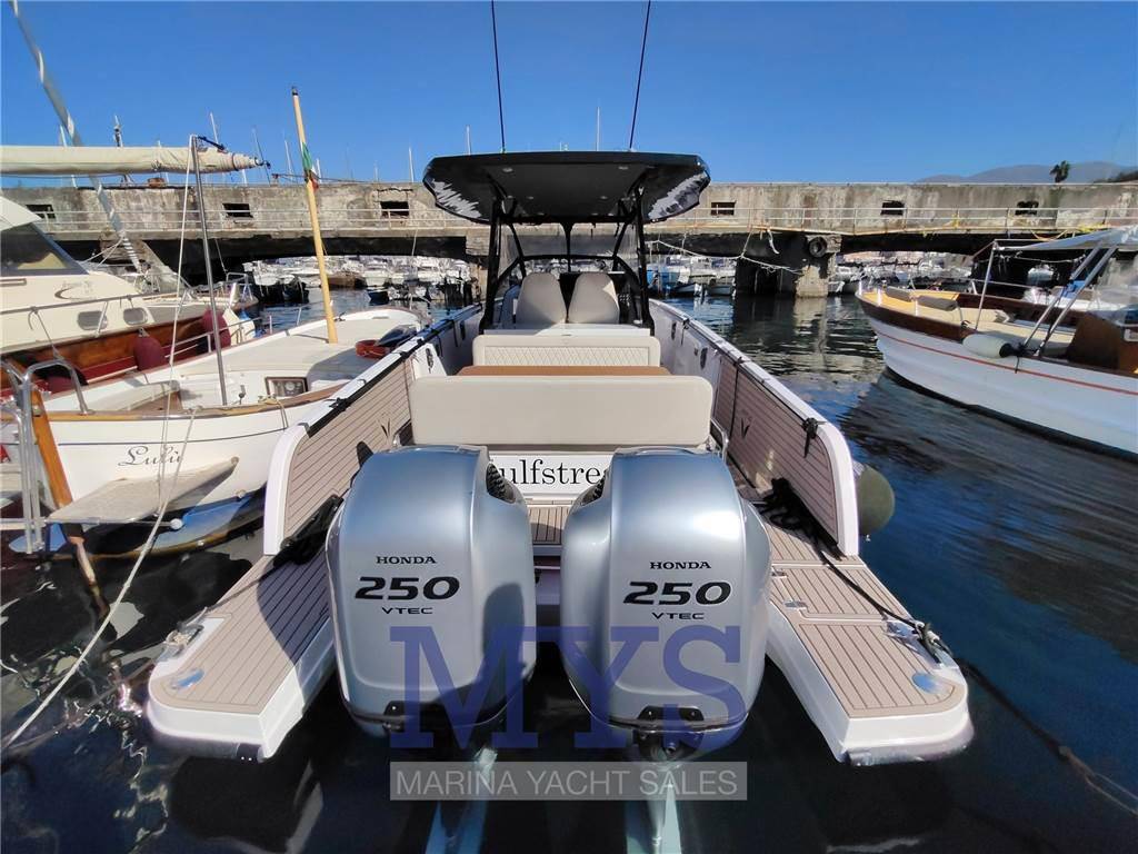 Virtue yachts V10 top