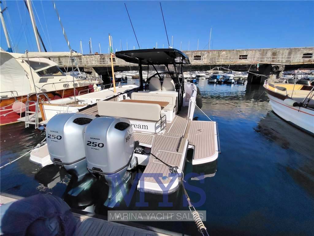 Virtue yachts V10 top