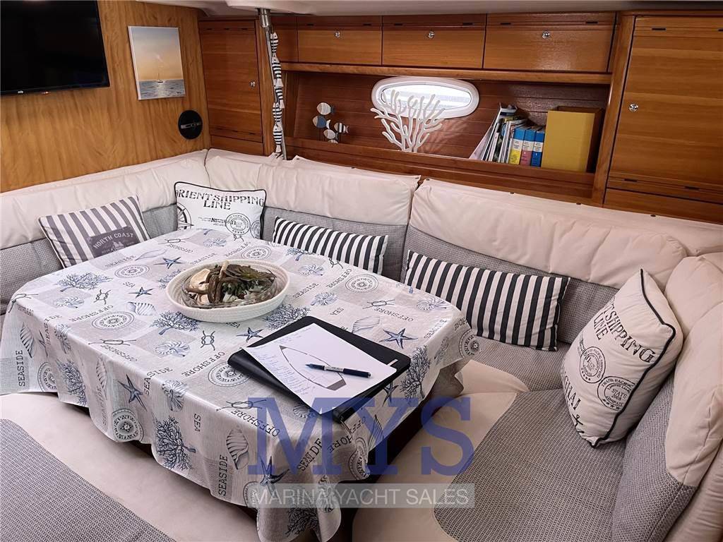 Bavaria 42 cruiser