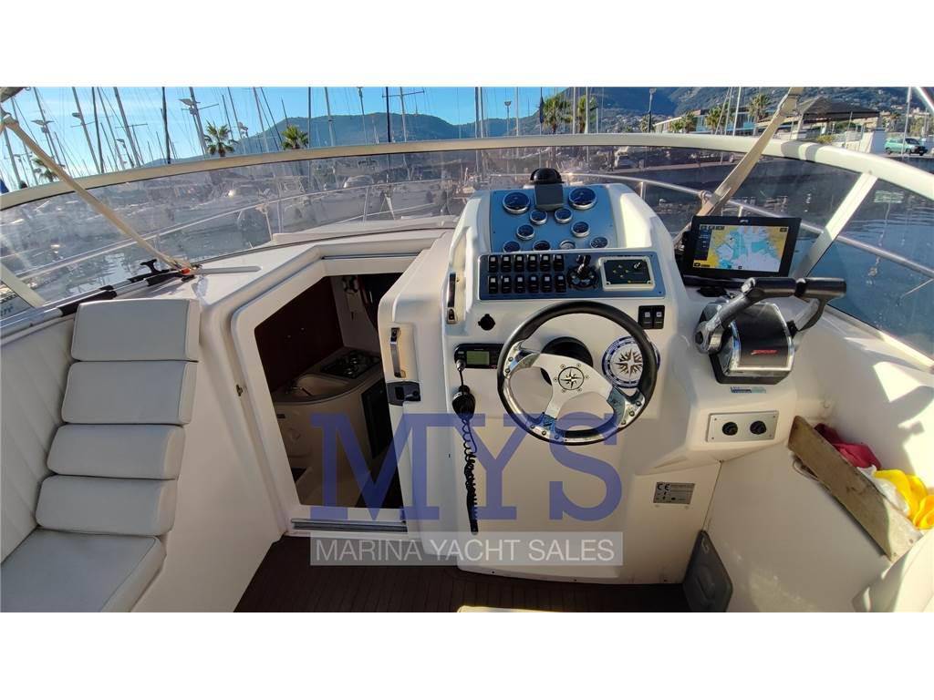 Manò marine 26.50 cabin cruiser
