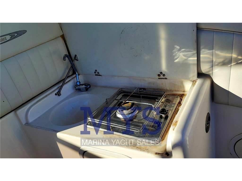 Manò marine 26.50 cabin cruiser