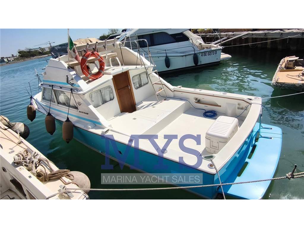 Bertram yacht 28 fly