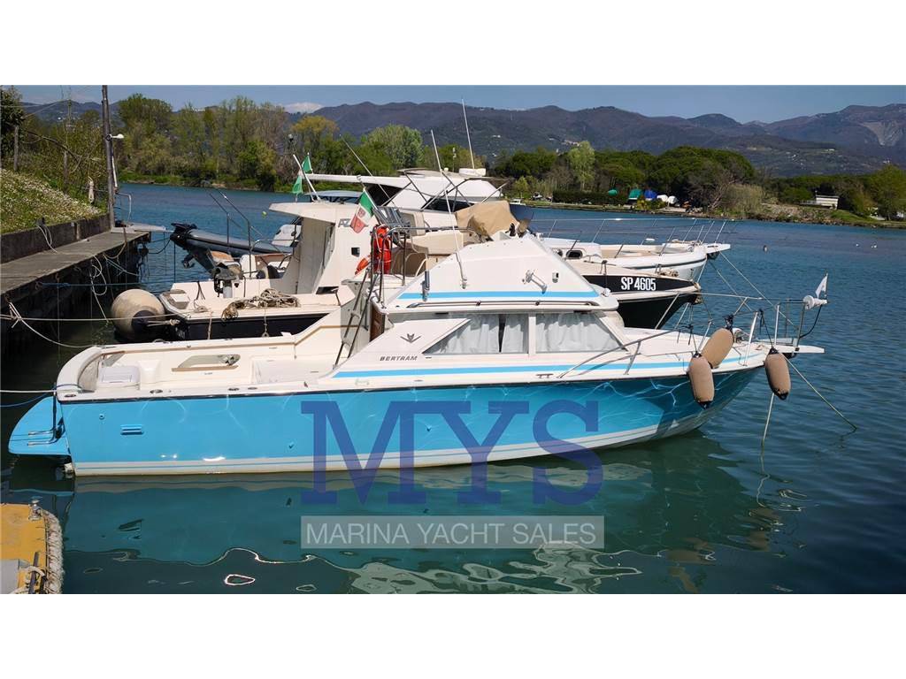 Bertram yacht 28 fly