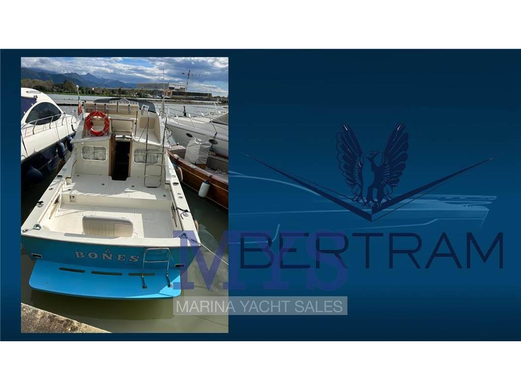Bertram yacht 28 fly