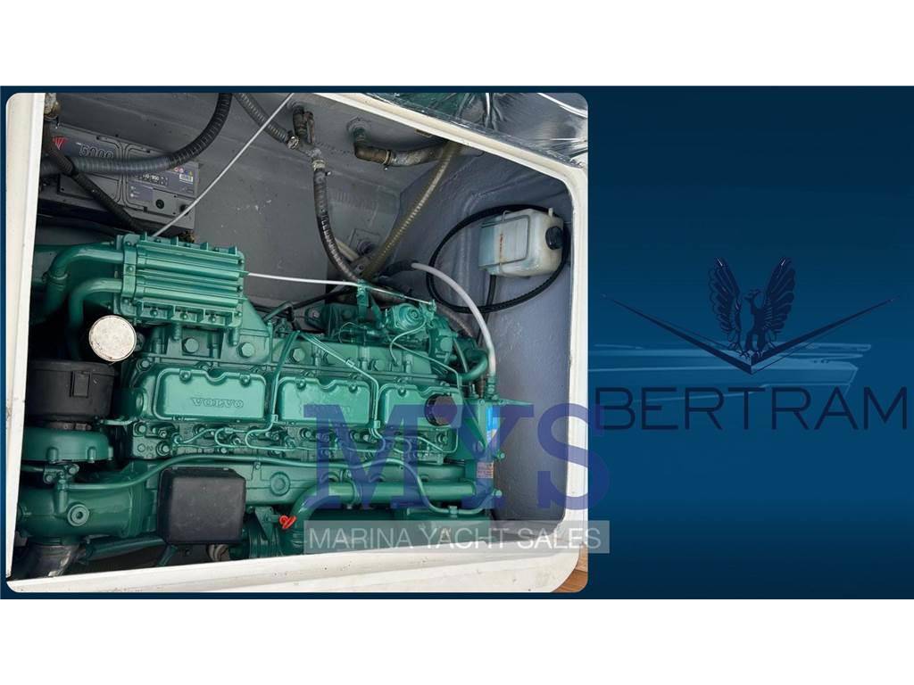 Bertram yacht 28 fly
