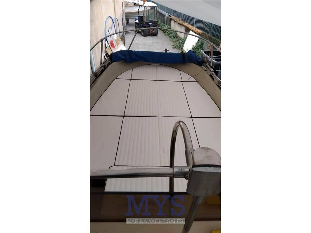 Boston whaler 22 outrage