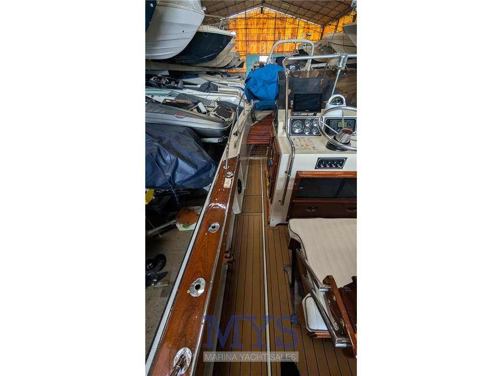 Boston whaler 22 outrage