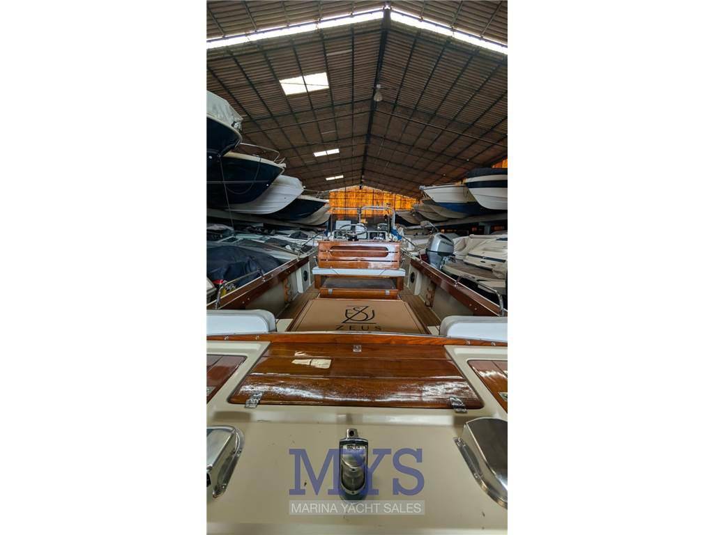 Boston whaler 22 outrage
