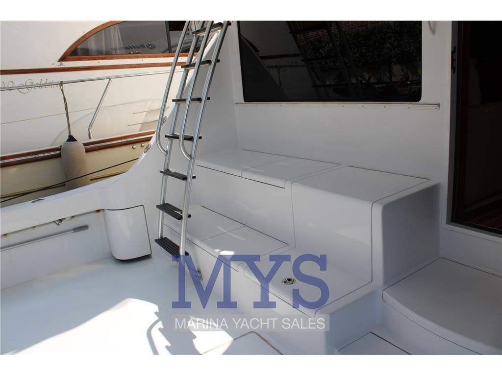 Hatteras 54 convertible