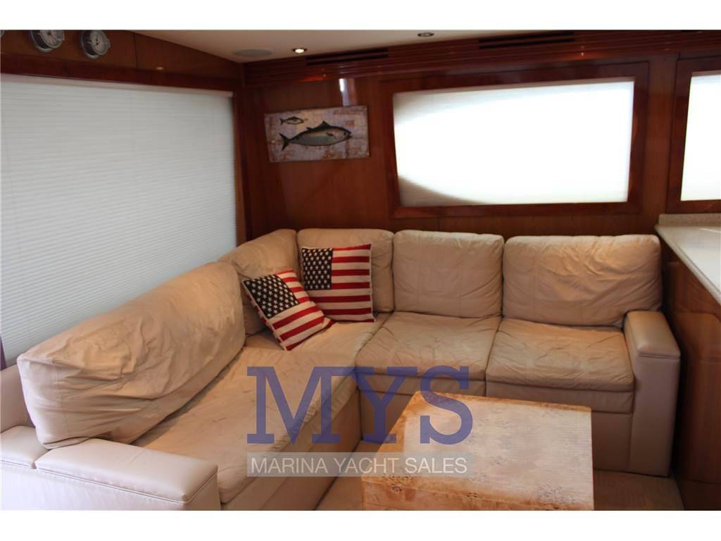 Hatteras 54 convertible