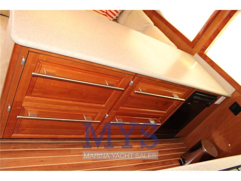 Hatteras 54 convertible