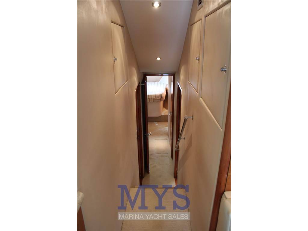 Hatteras 54 convertible