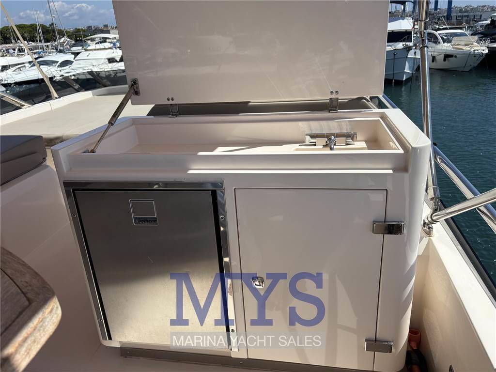 Cayman 520 fly