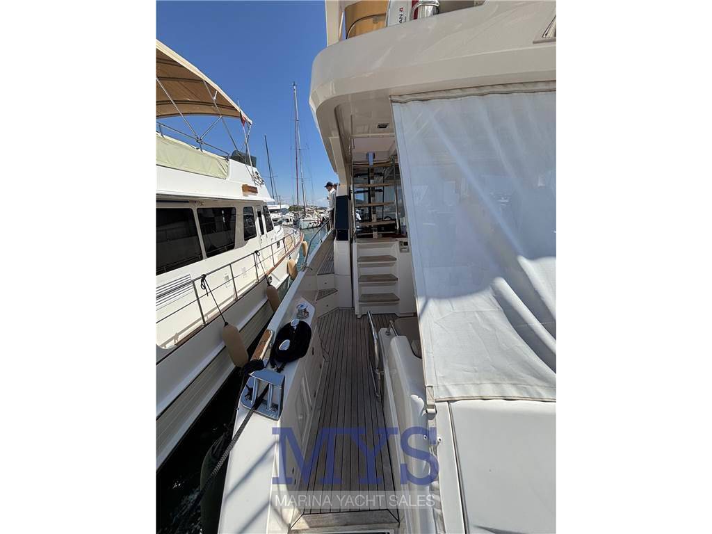 Cayman 520 fly