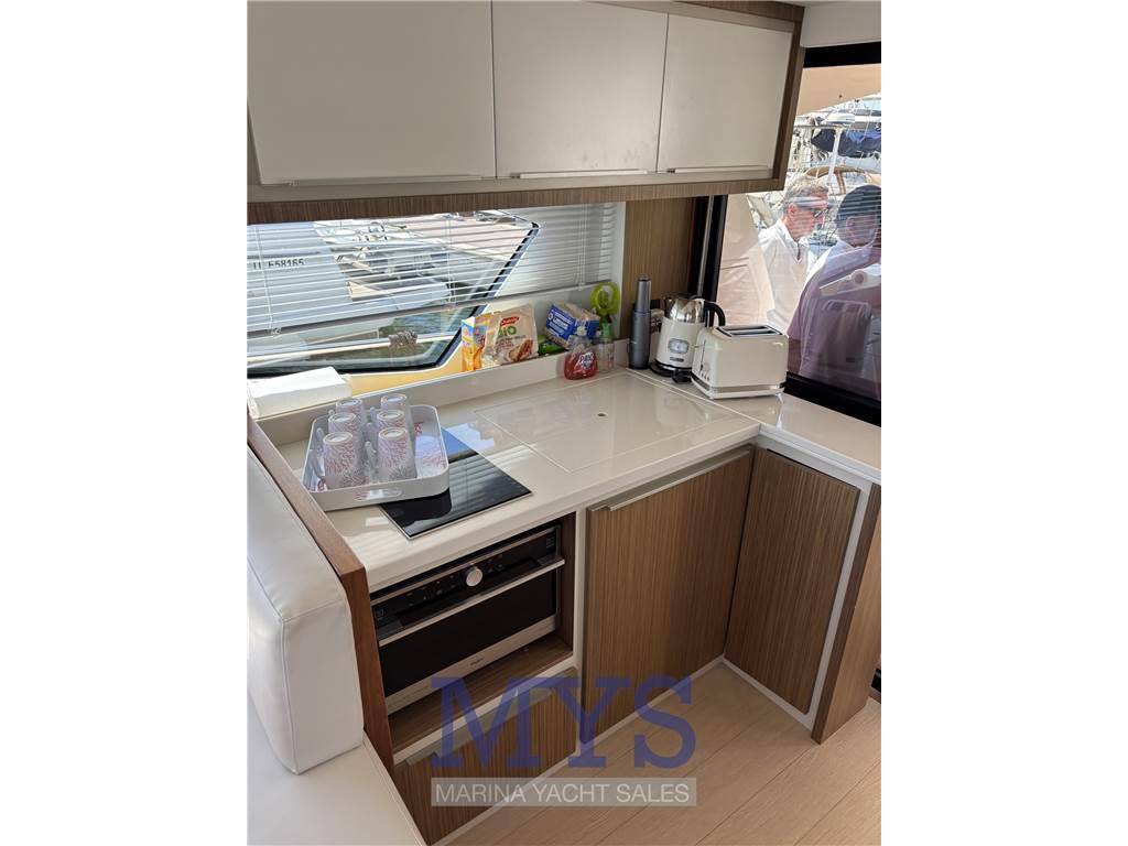 Cayman 520 fly