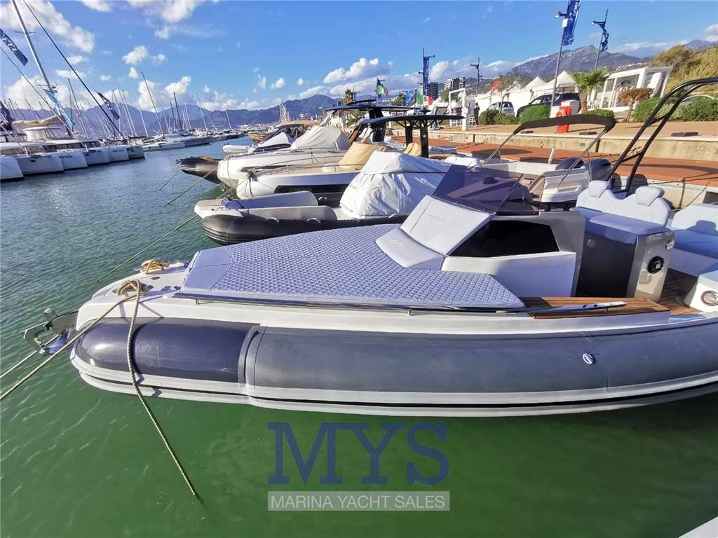 Python yacht 27s