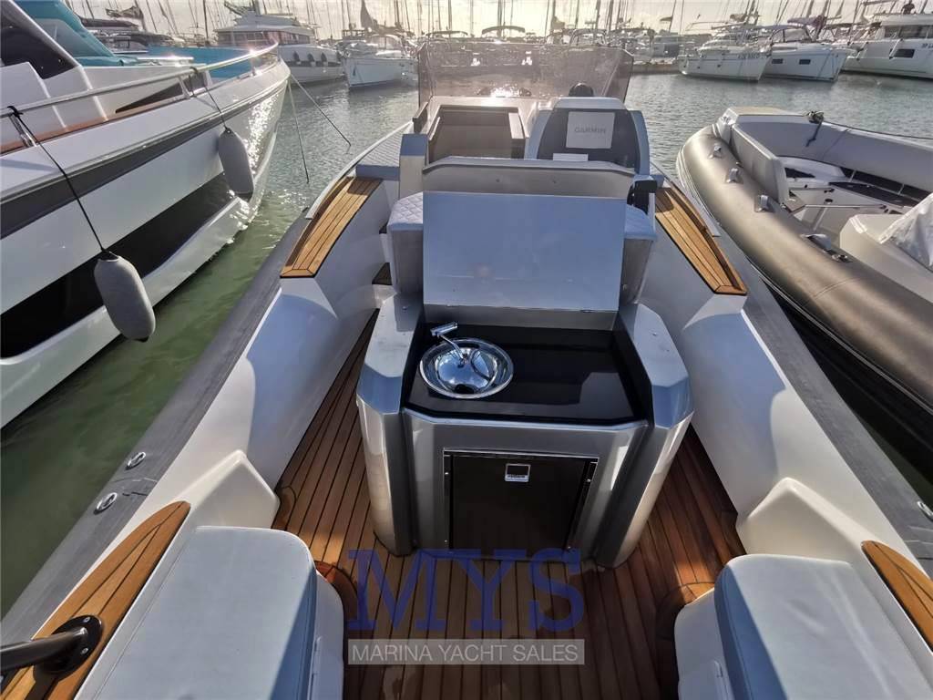 Python yacht 27s
