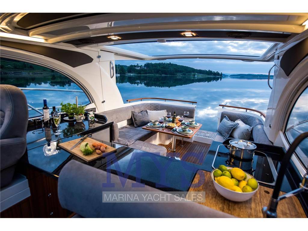 Marex 360 cabriolet cruiser