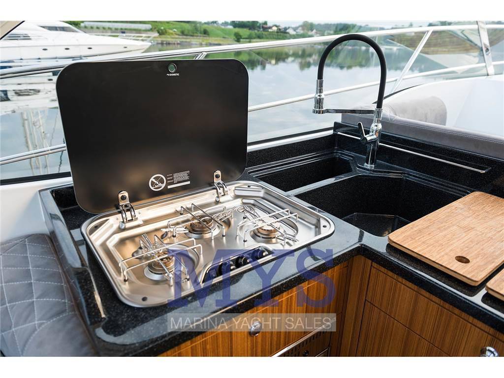 Marex 360 cabriolet cruiser