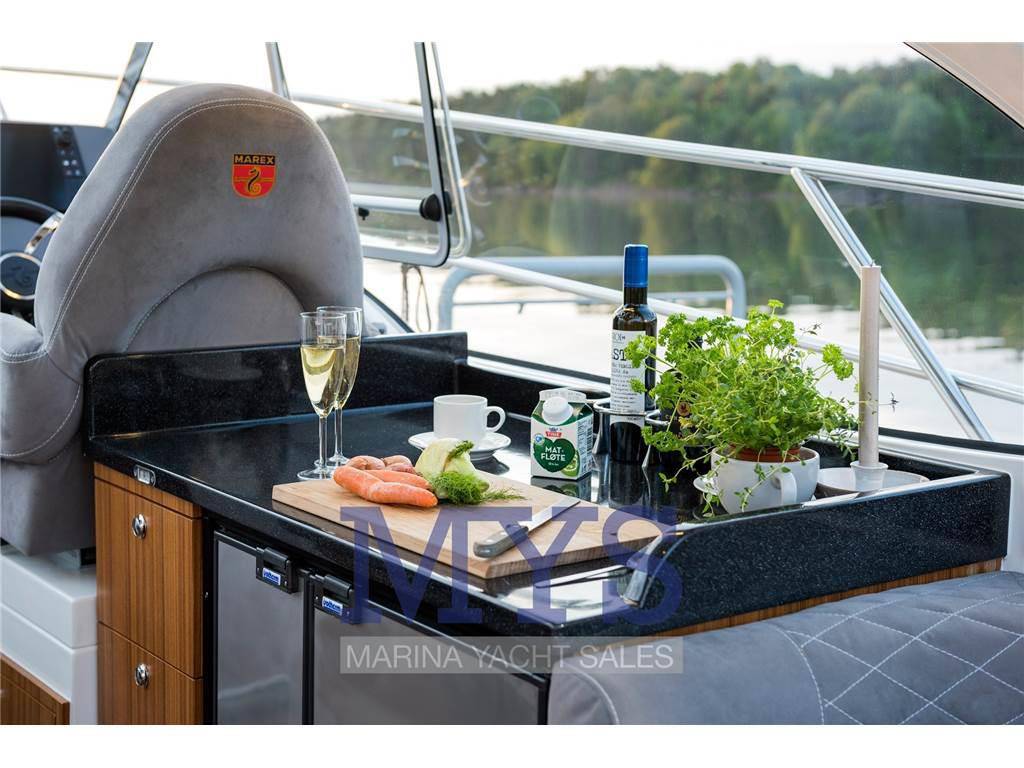 Marex 360 cabriolet cruiser