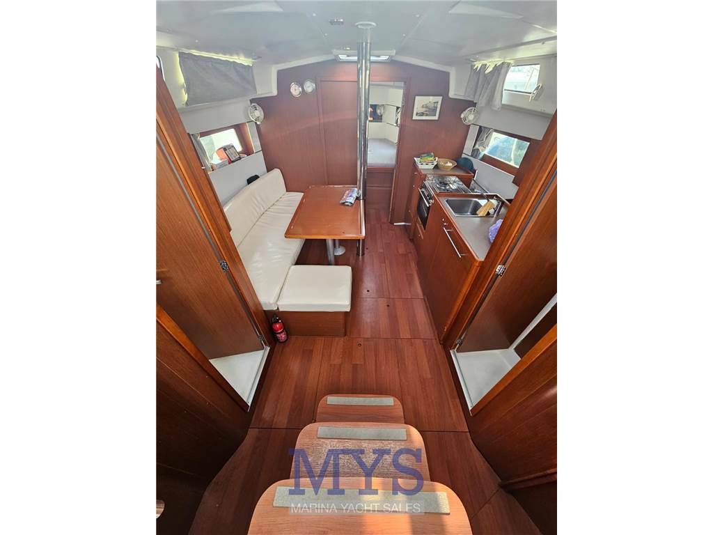 Beneteau Oceanis 38.1
