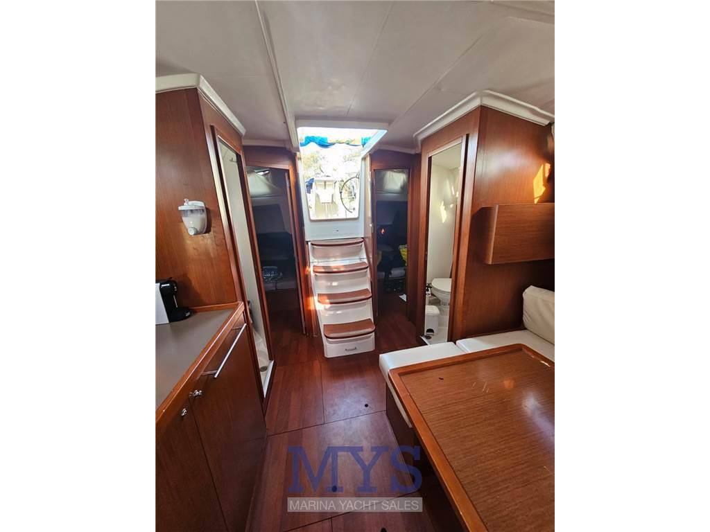 Beneteau Oceanis 38.1