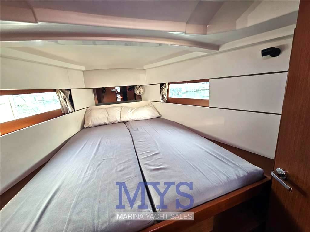 Beneteau Oceanis 38.1