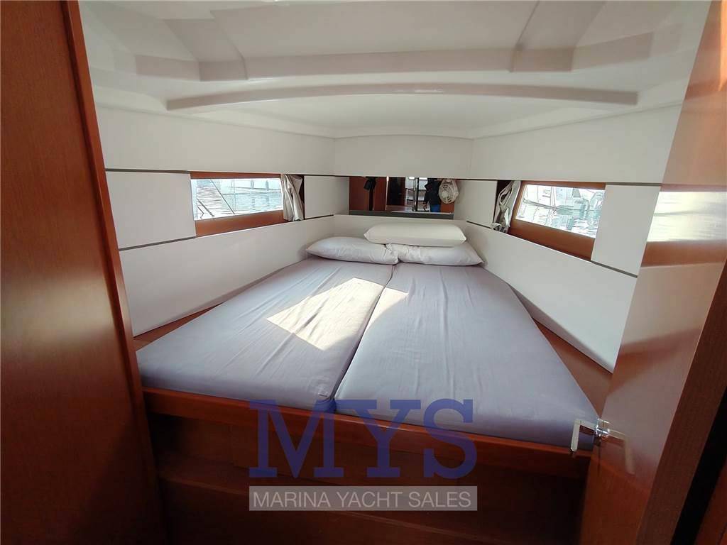 Beneteau Oceanis 38.1